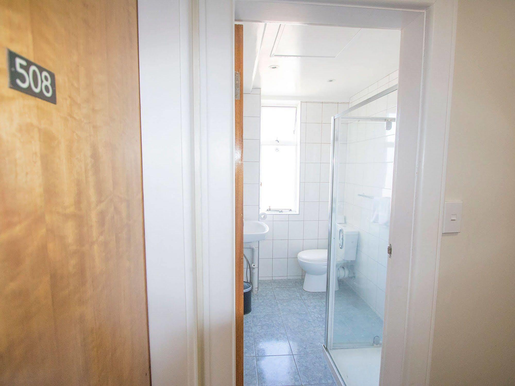 Hotel Waterloo & Backpackers Wellington Extérieur photo