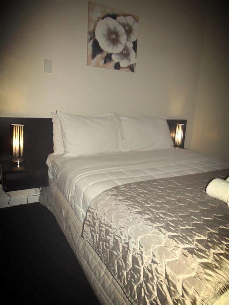 Hotel Waterloo & Backpackers Wellington Extérieur photo